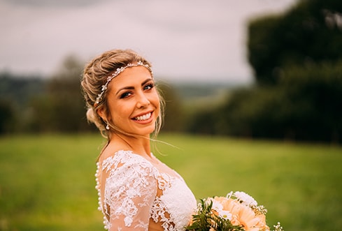 Click to Go To Bridal Makeup Services